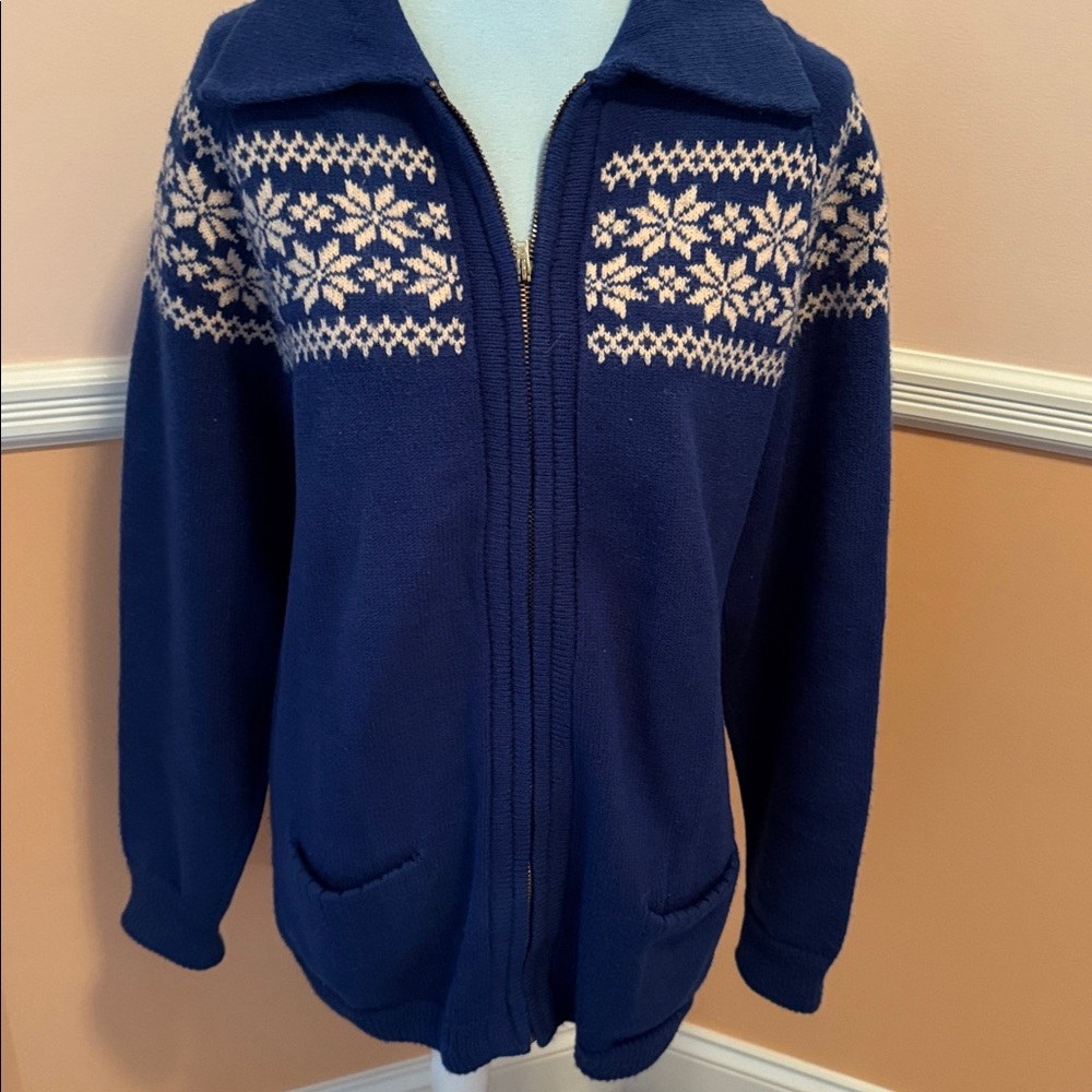 VERY VINTAGE Men's Blue and White Arctic Full Zip Sweater